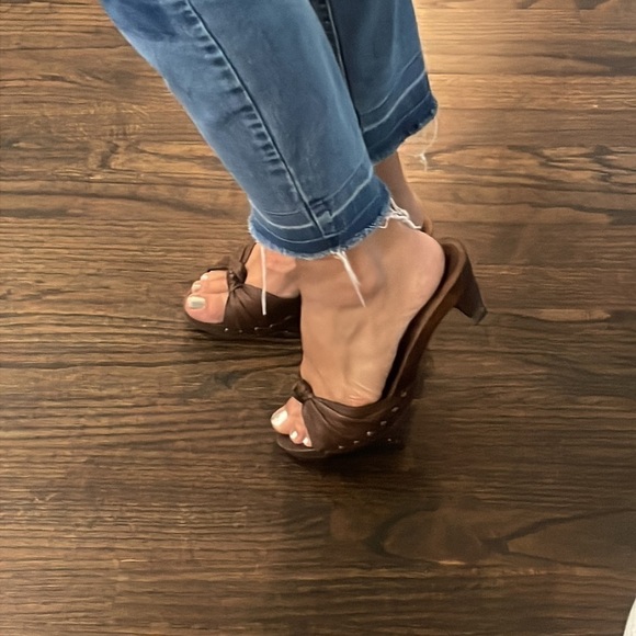 Banana Republic Made In Italy Woden Heel Open Toe Clog - Picture 12 of 13